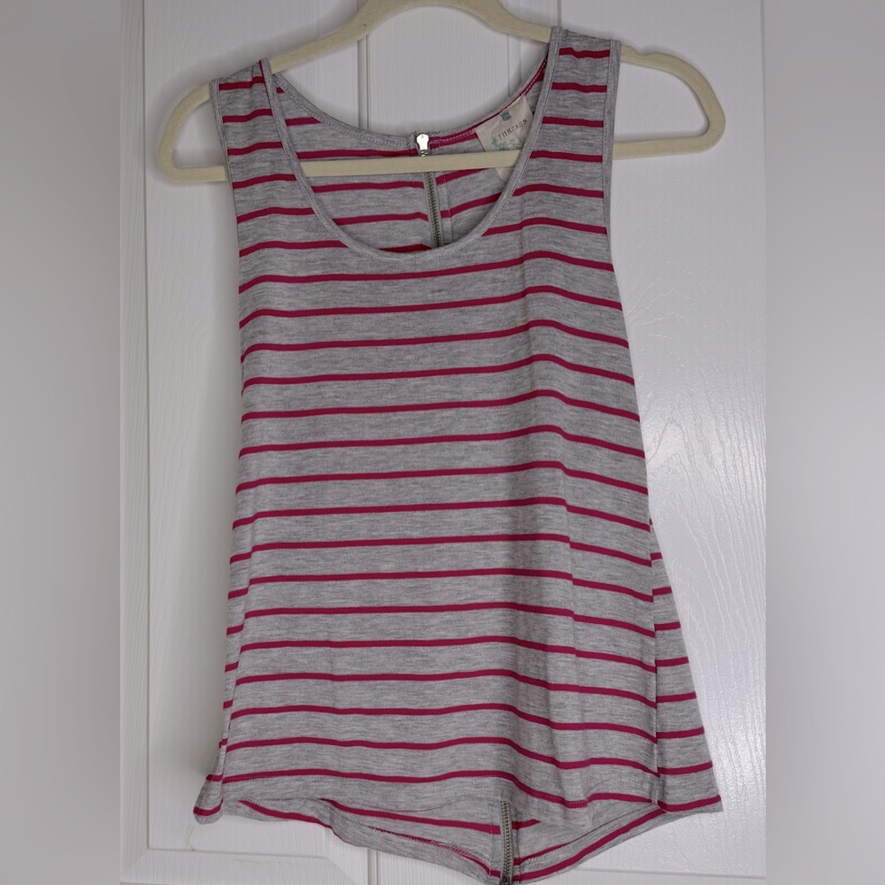 PTP: 18” Threads Gray and hot Pink Striped sleeveless top, with zipper down back